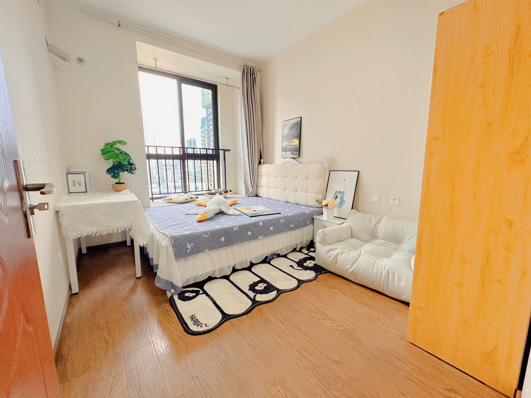 融景城锦峰 5居室 650元/月