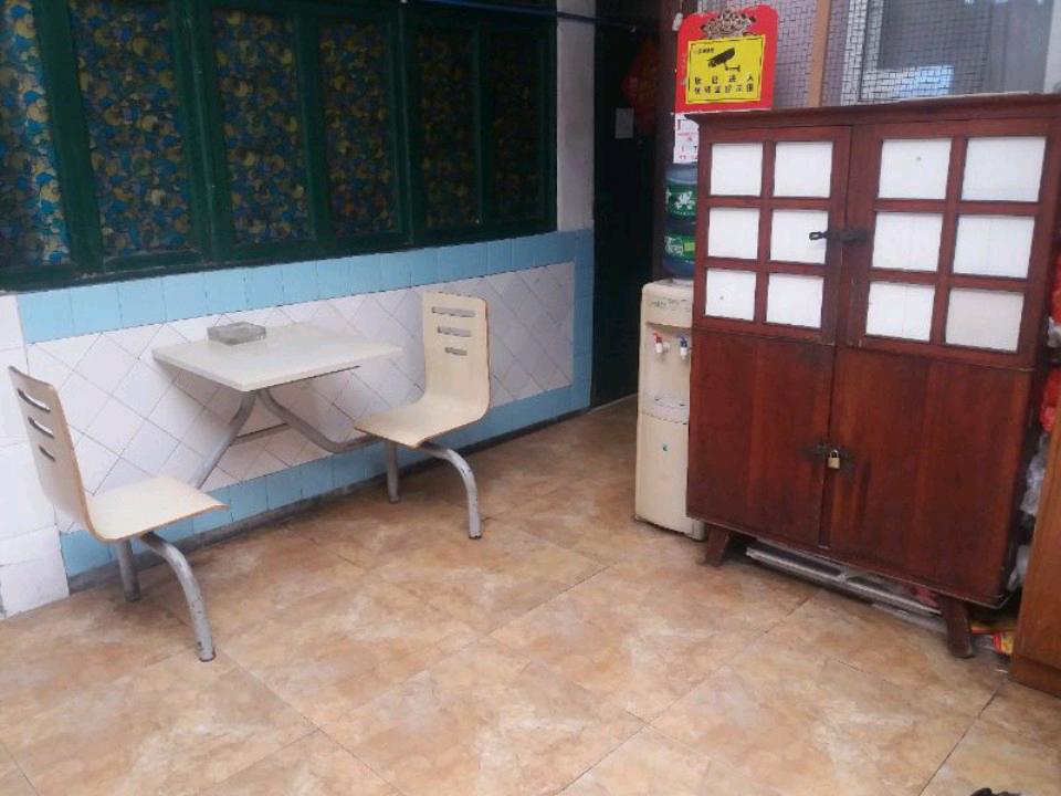 崇州市小北街59号附8号 5居室 1700元/月