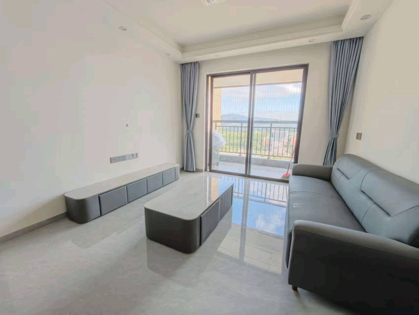 惠州龙湖春江天境 3居室 2000元/月