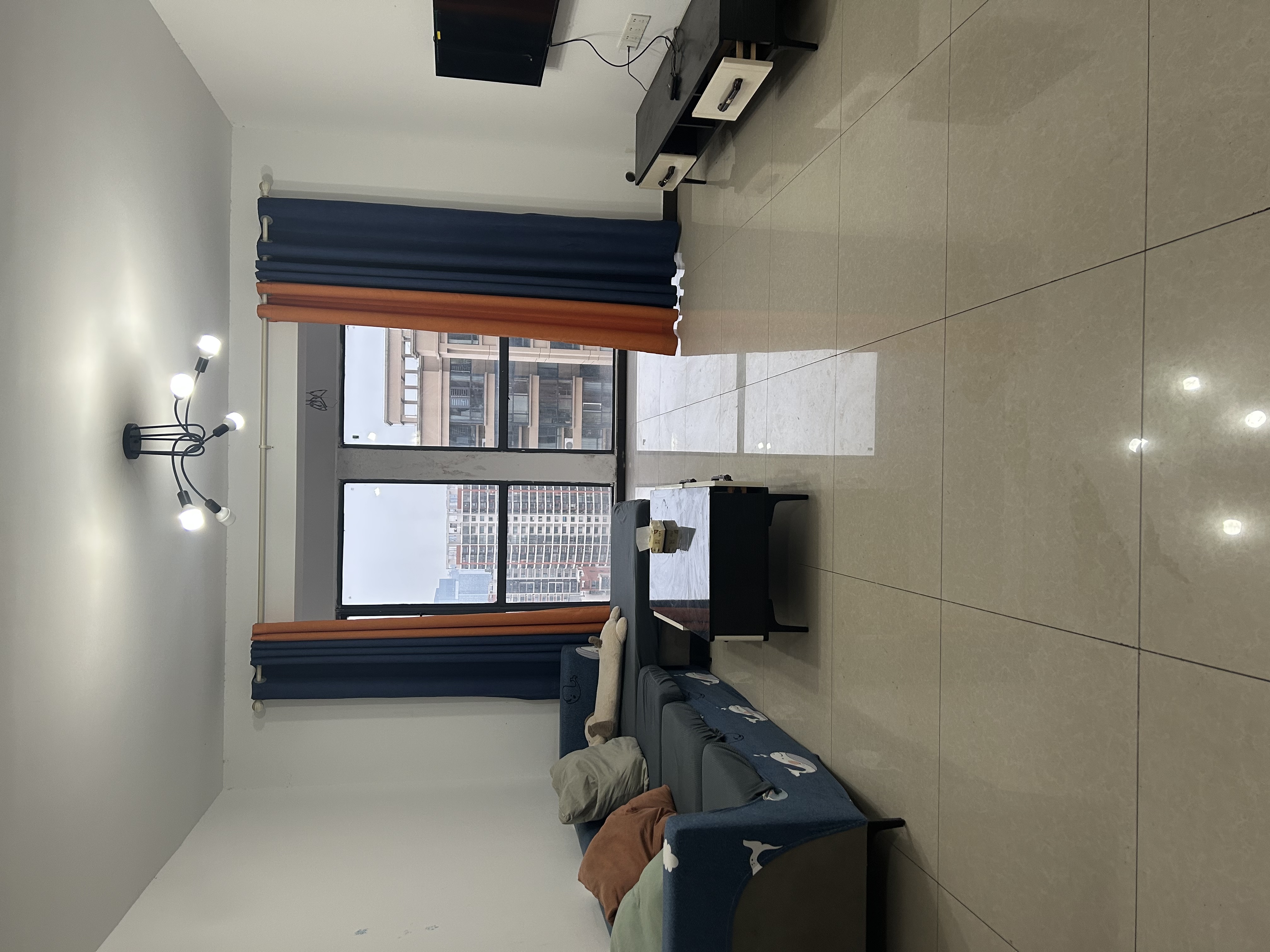 鸿运佳苑 3居室 2200元/月