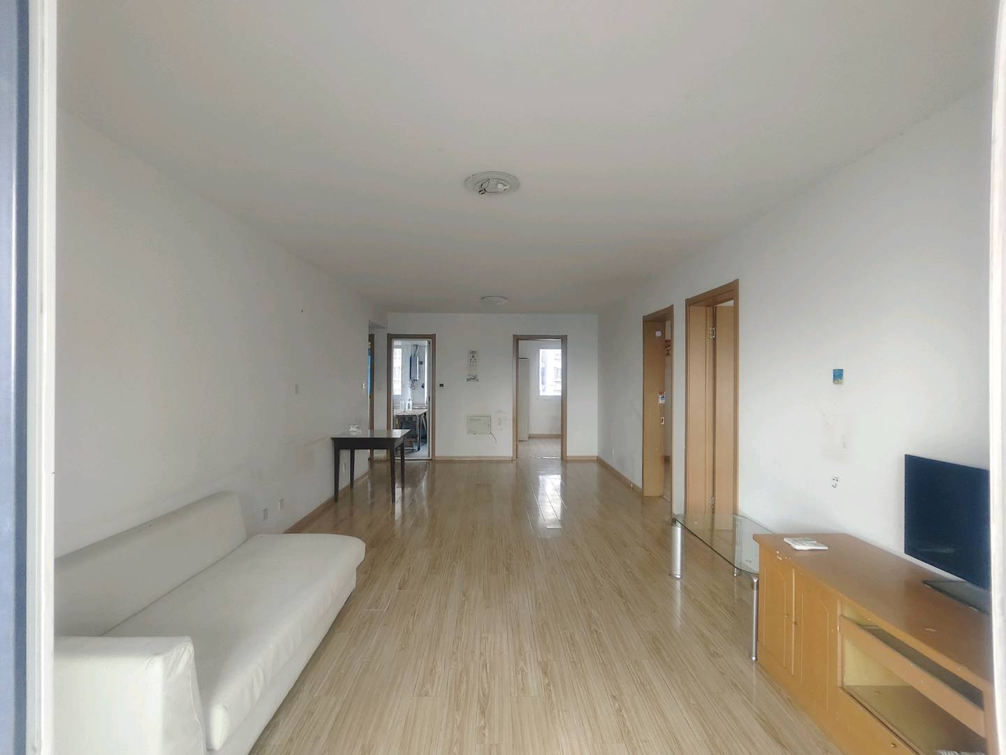 润泰花园 3居室 1800元/月