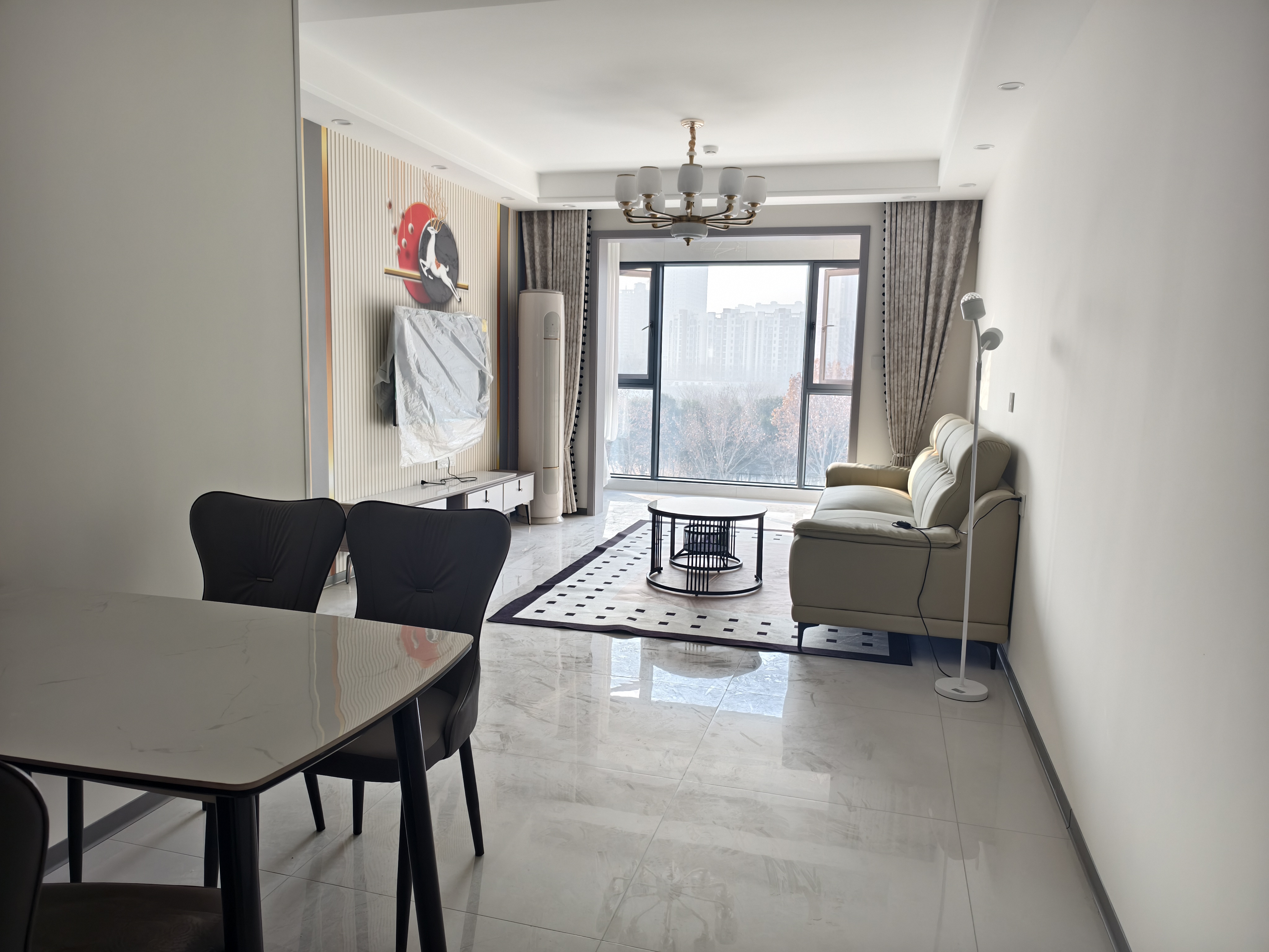 保利天和 2居室 2400元/月