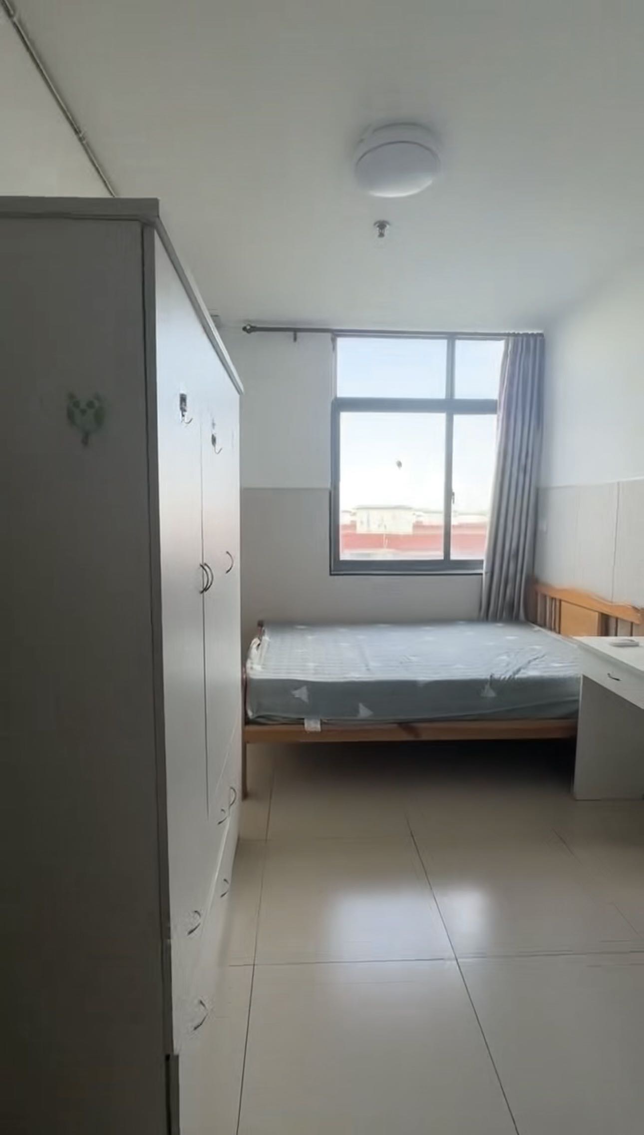 白领公寓 1居室 2000元/月