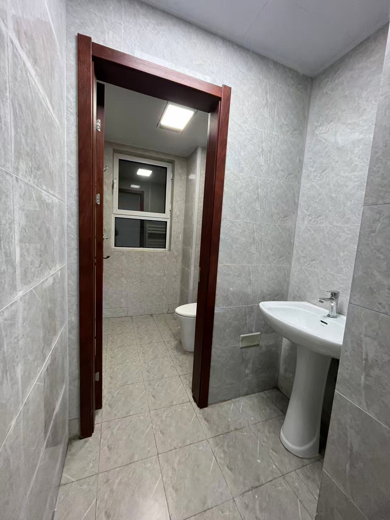 丽景花园 随时看房·