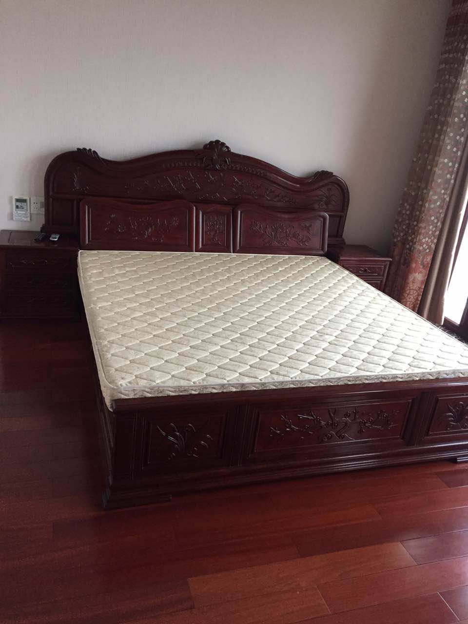 湖畔宽邸19幢 随时看房·