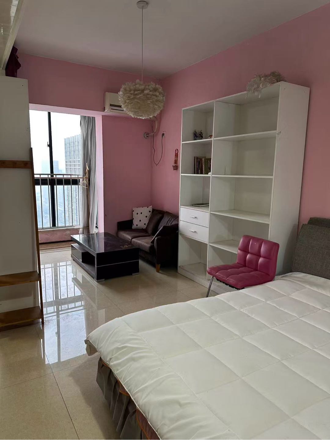 赛高街区 1居室 1800元/月