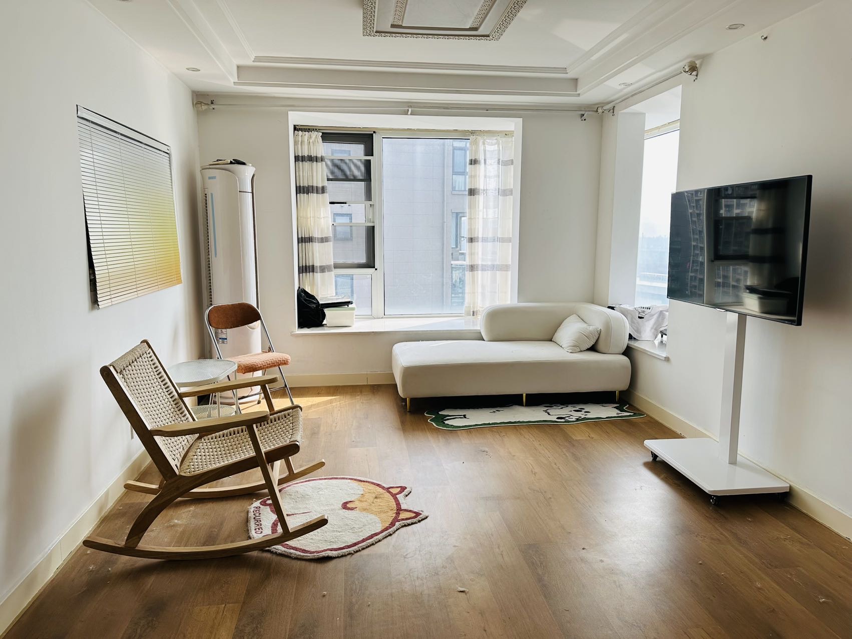 青春时代华庭 3居室 1000元/月