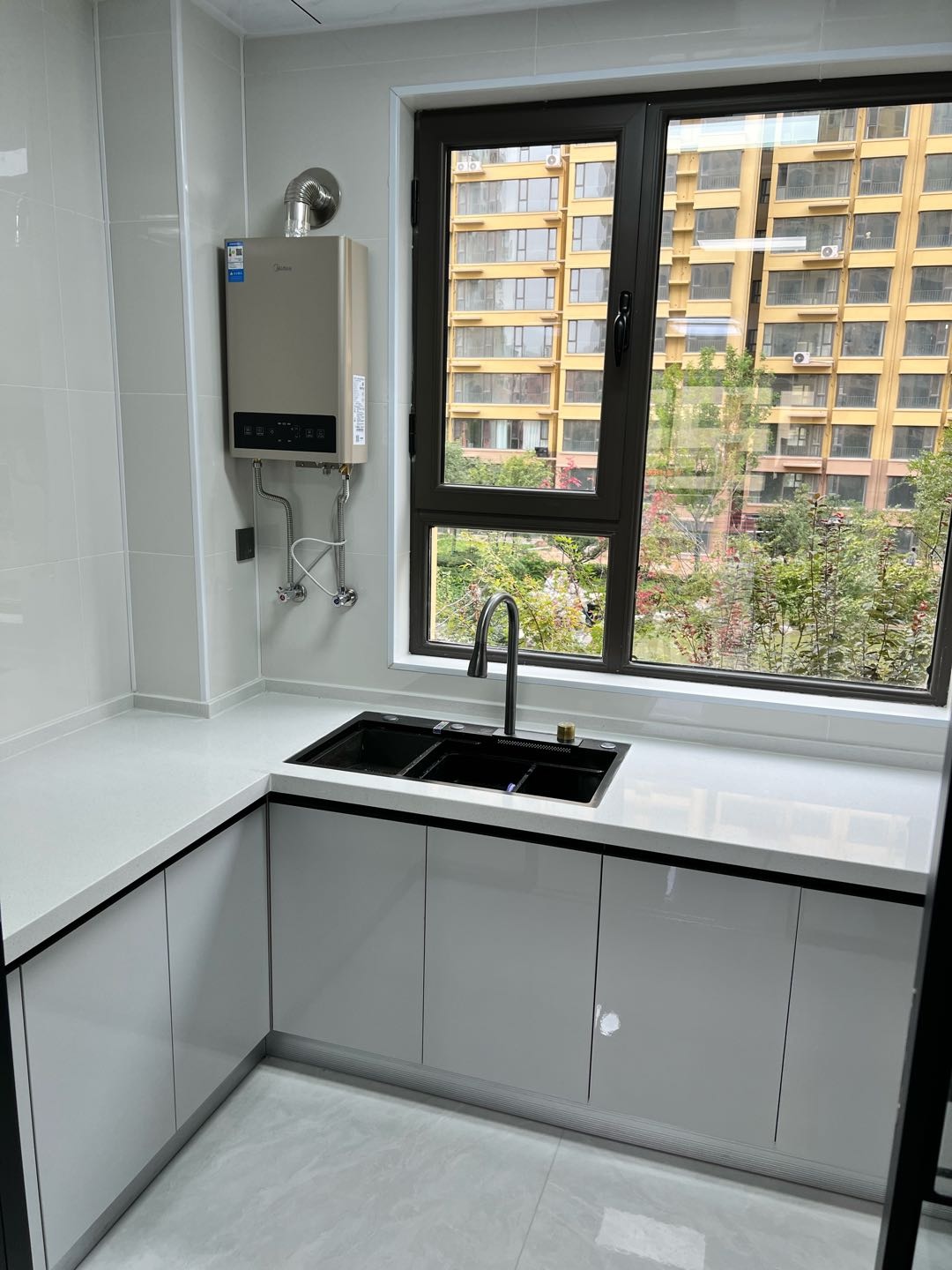 理想学府 随时看房·