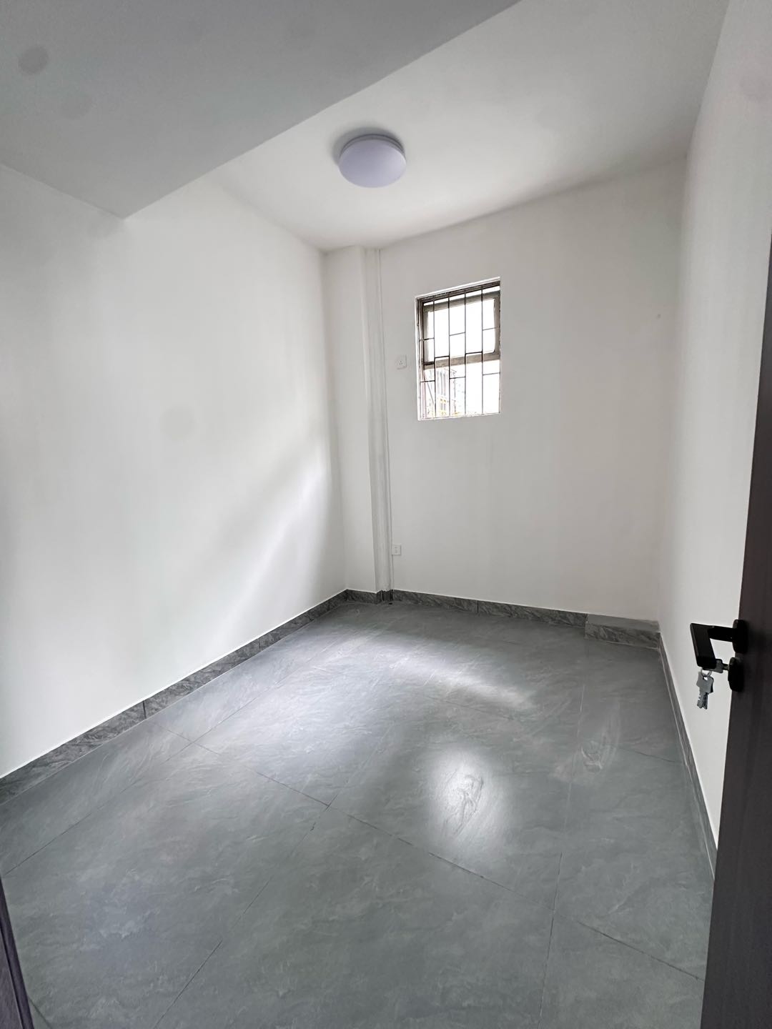 沿山路综合楼 随时看房·