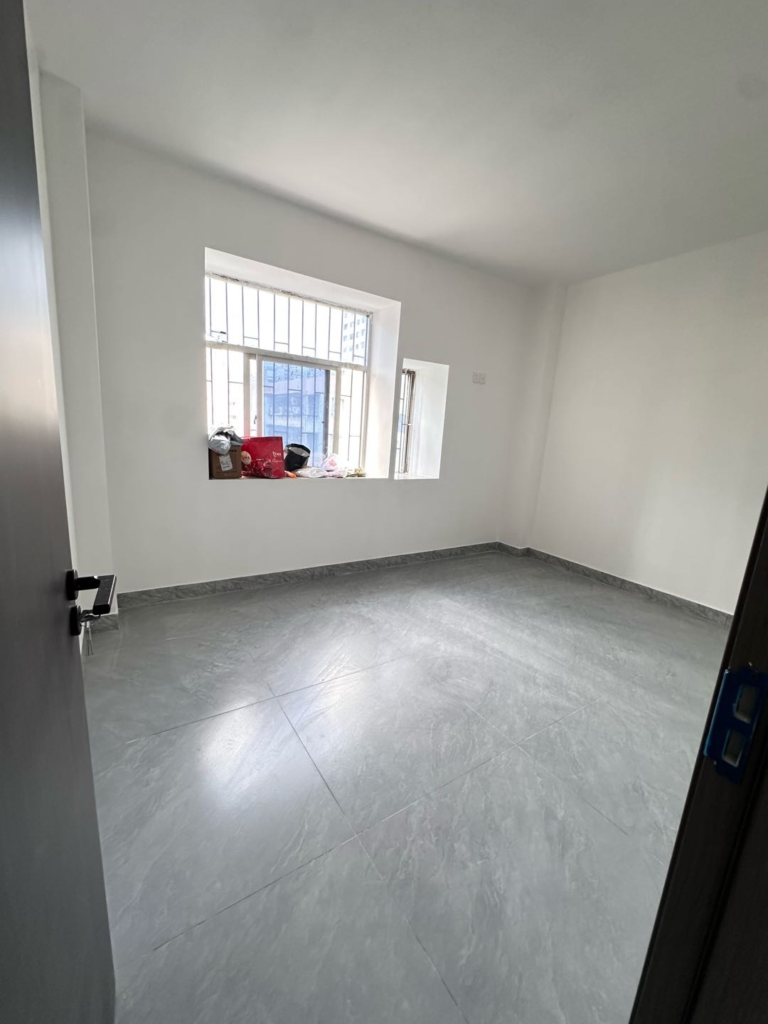 沿山路综合楼 随时看房·