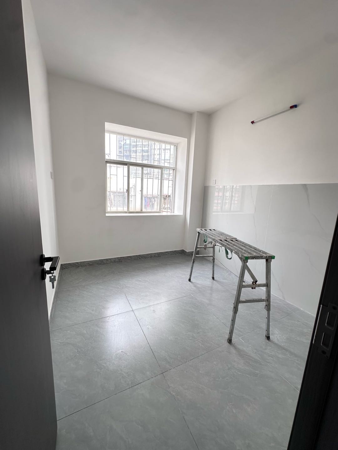 沿山路综合楼 随时看房·