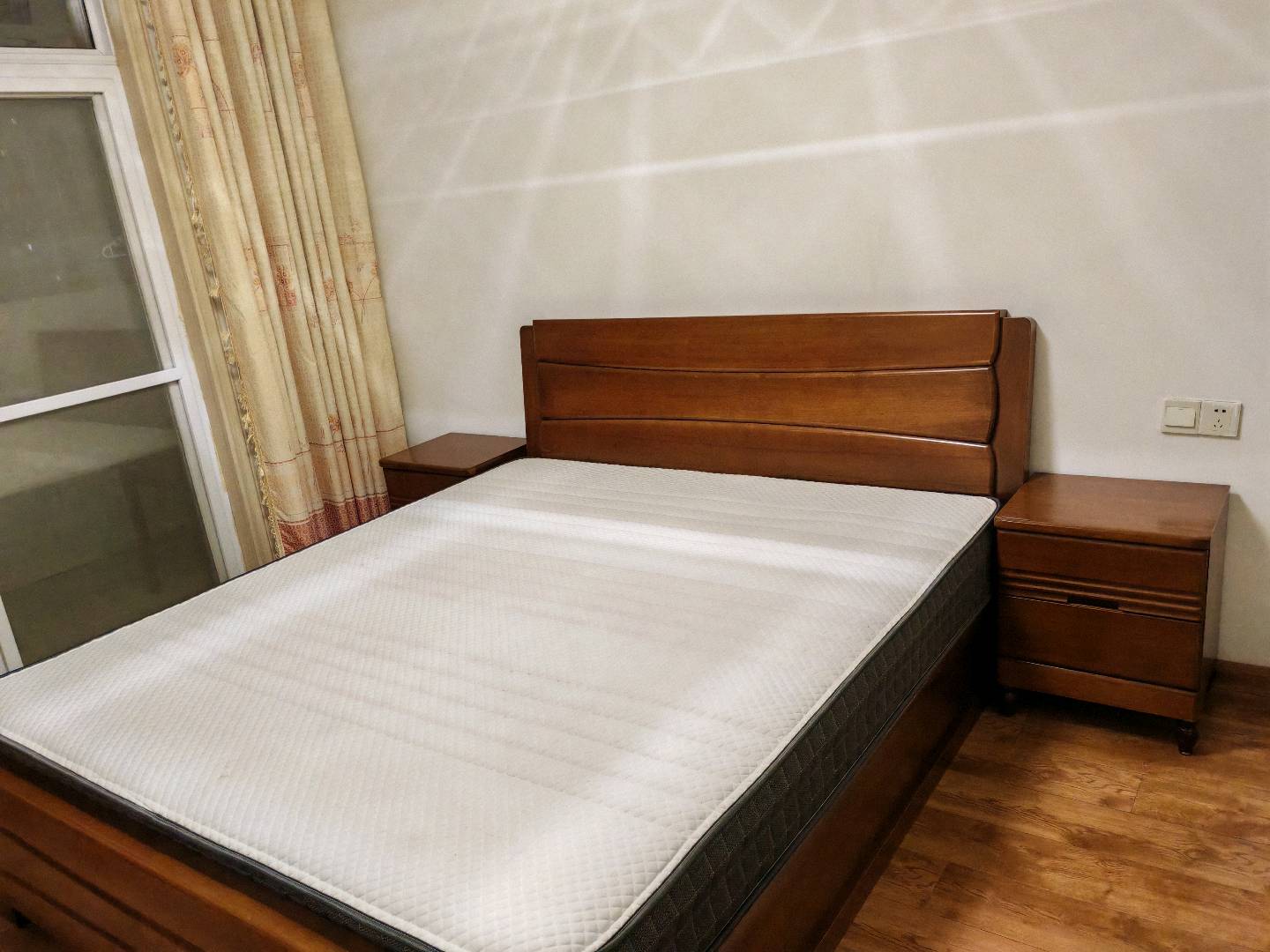 昆仑花园 随时看房·