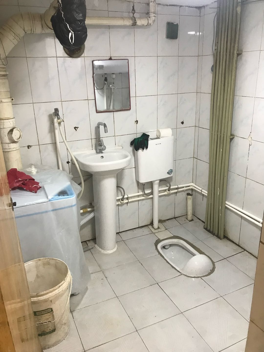 卧鹏小区 随时看房·