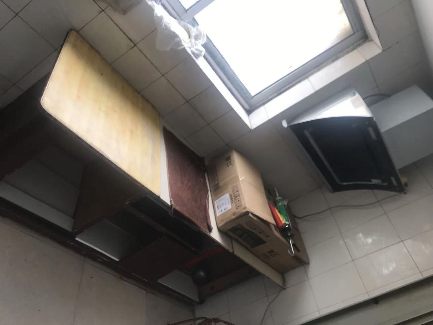 卧鹏小区 随时看房·