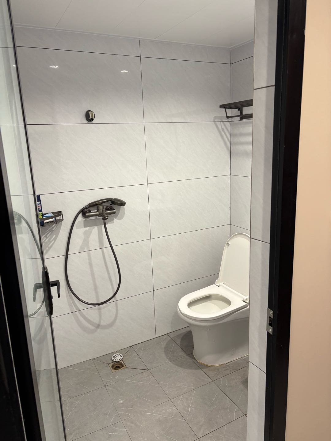 顺安小区 随时看房·