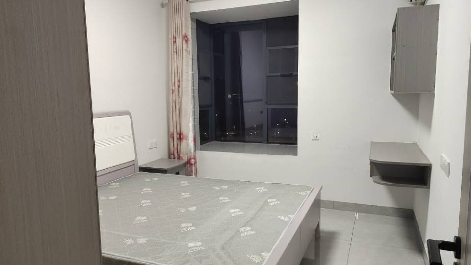 殷王小区 随时看房·