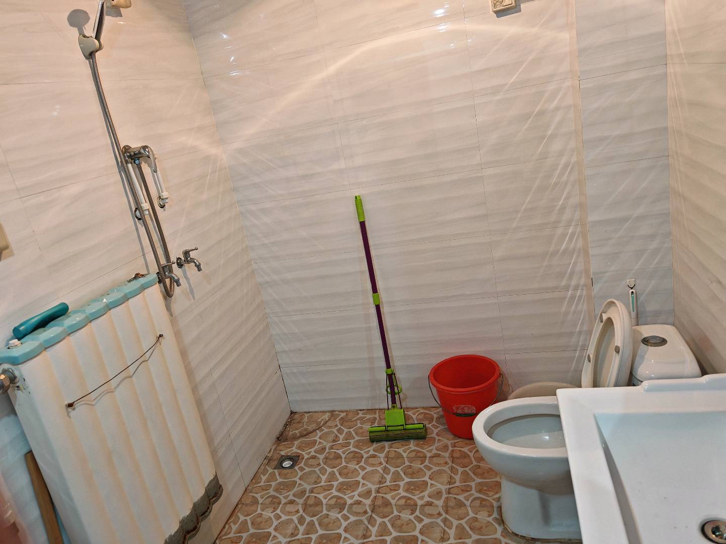 东苑小区 随时看房·