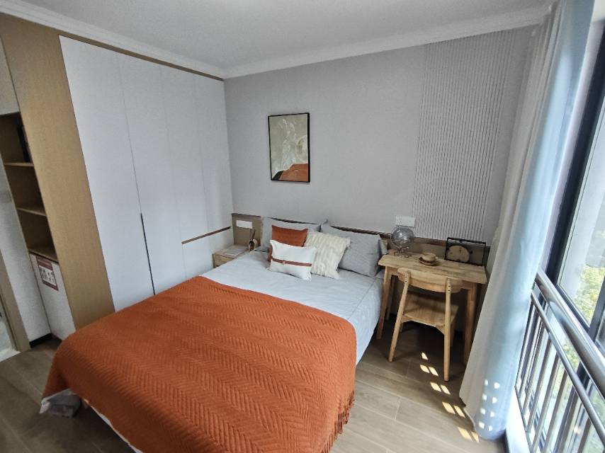 闻潮尚庭 随时看房·