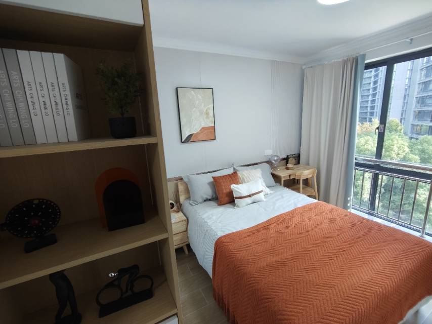 闻潮尚庭 随时看房·