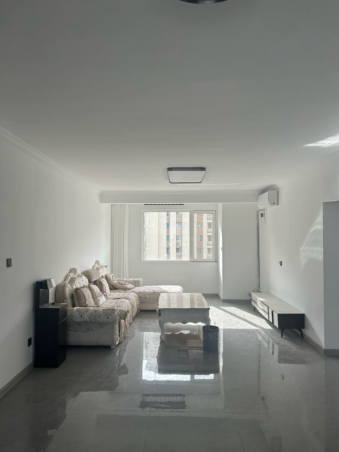 秦汉和苑 3居室 2300元/月