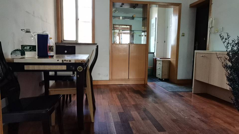 淞南三村 2居室 4100元/月