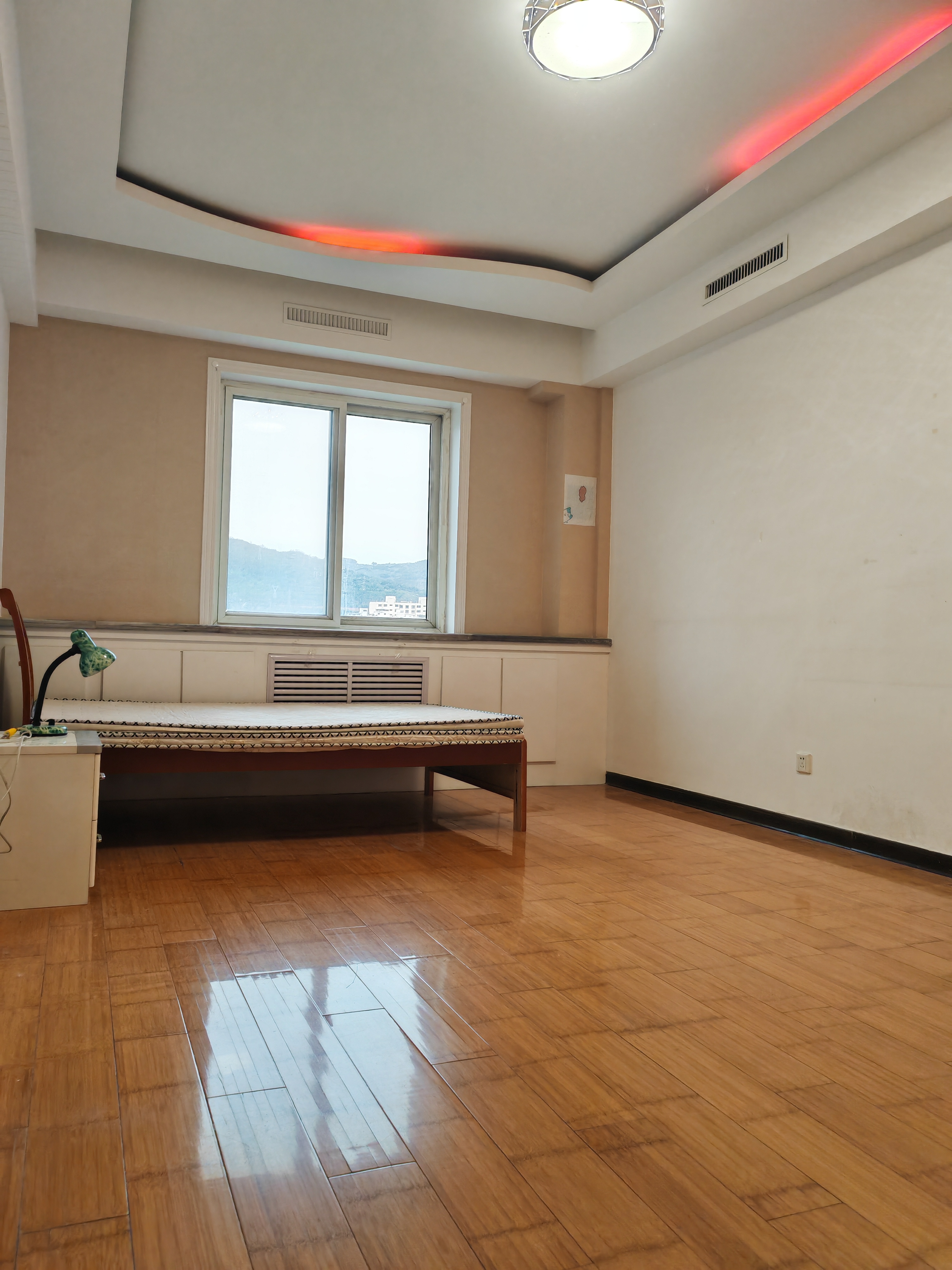 忠义巷1号楼 随时看房·