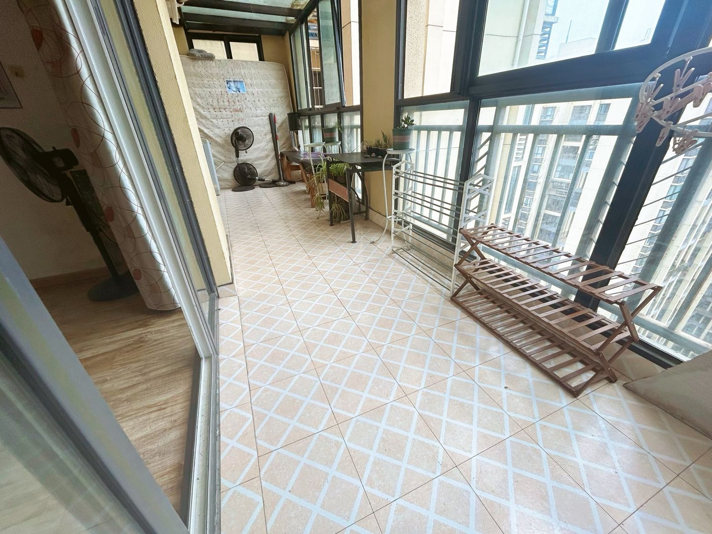 果壳里地城 随时看房·