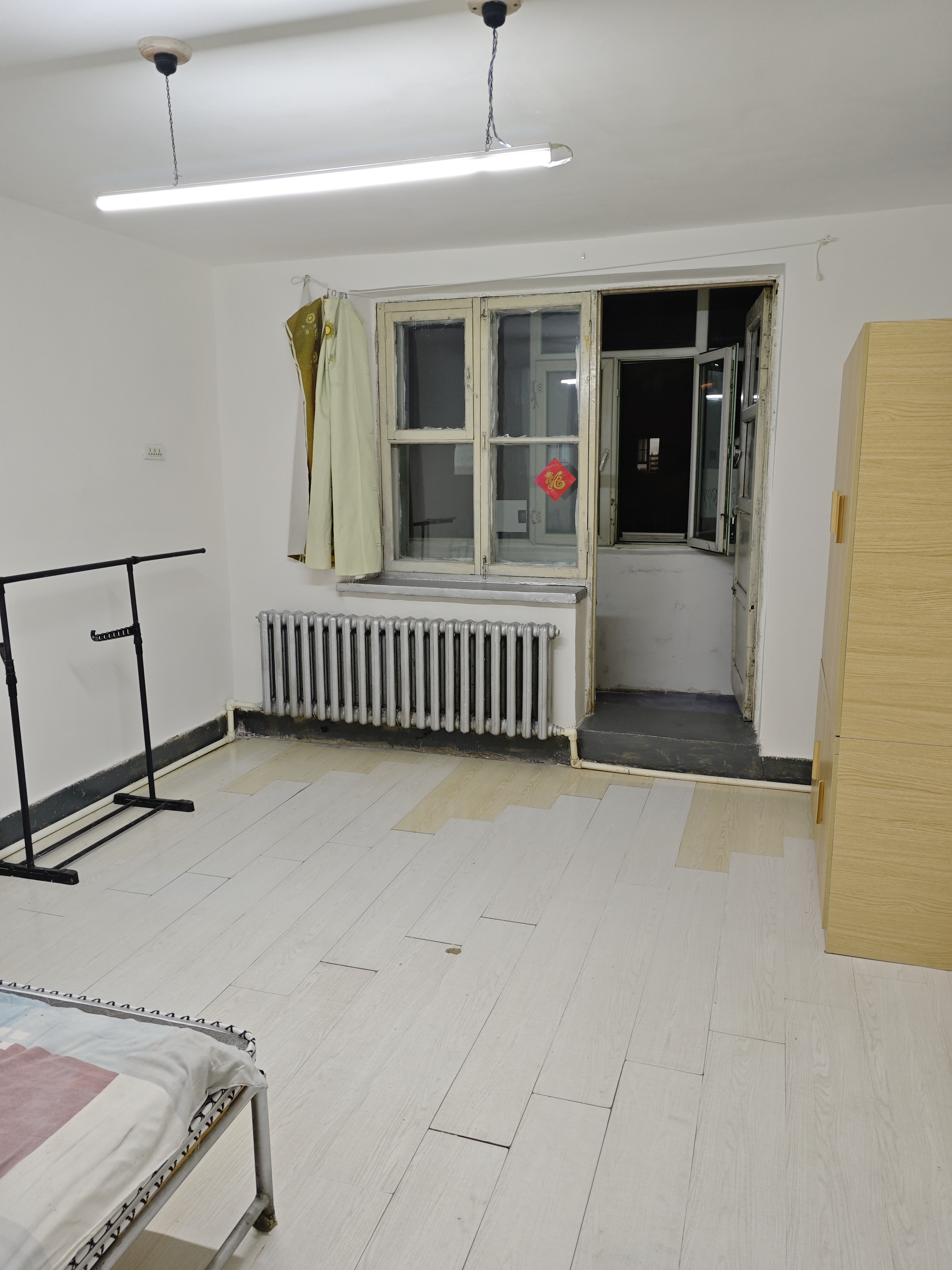 车轮厂宿舍二区 随时看房·