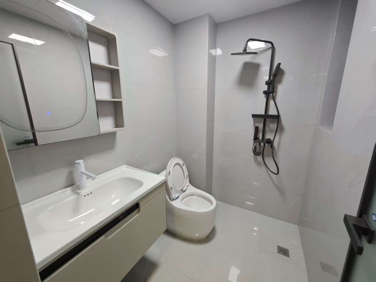 蓝庭序 随时看房·