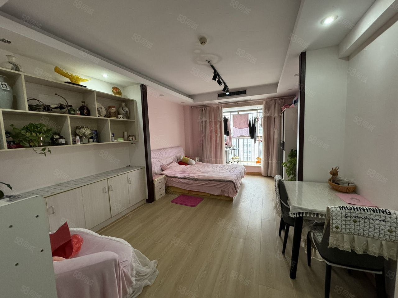 君临国际 随时看房·