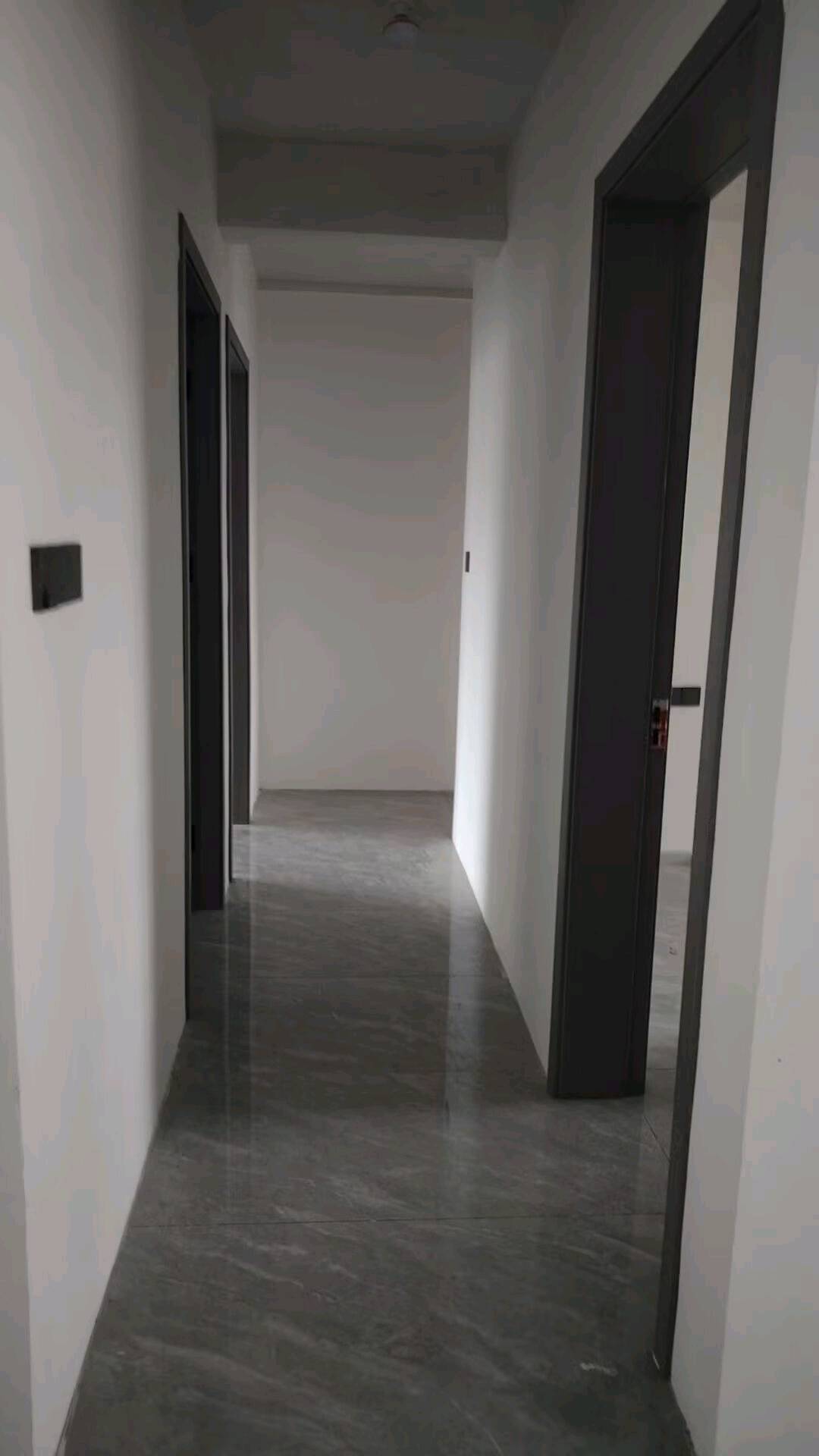 建发央著 随时看房·