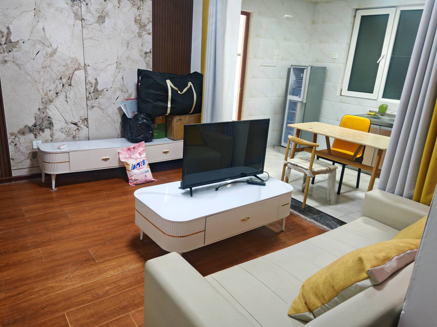 龙祥华府 1居室 1200元/月