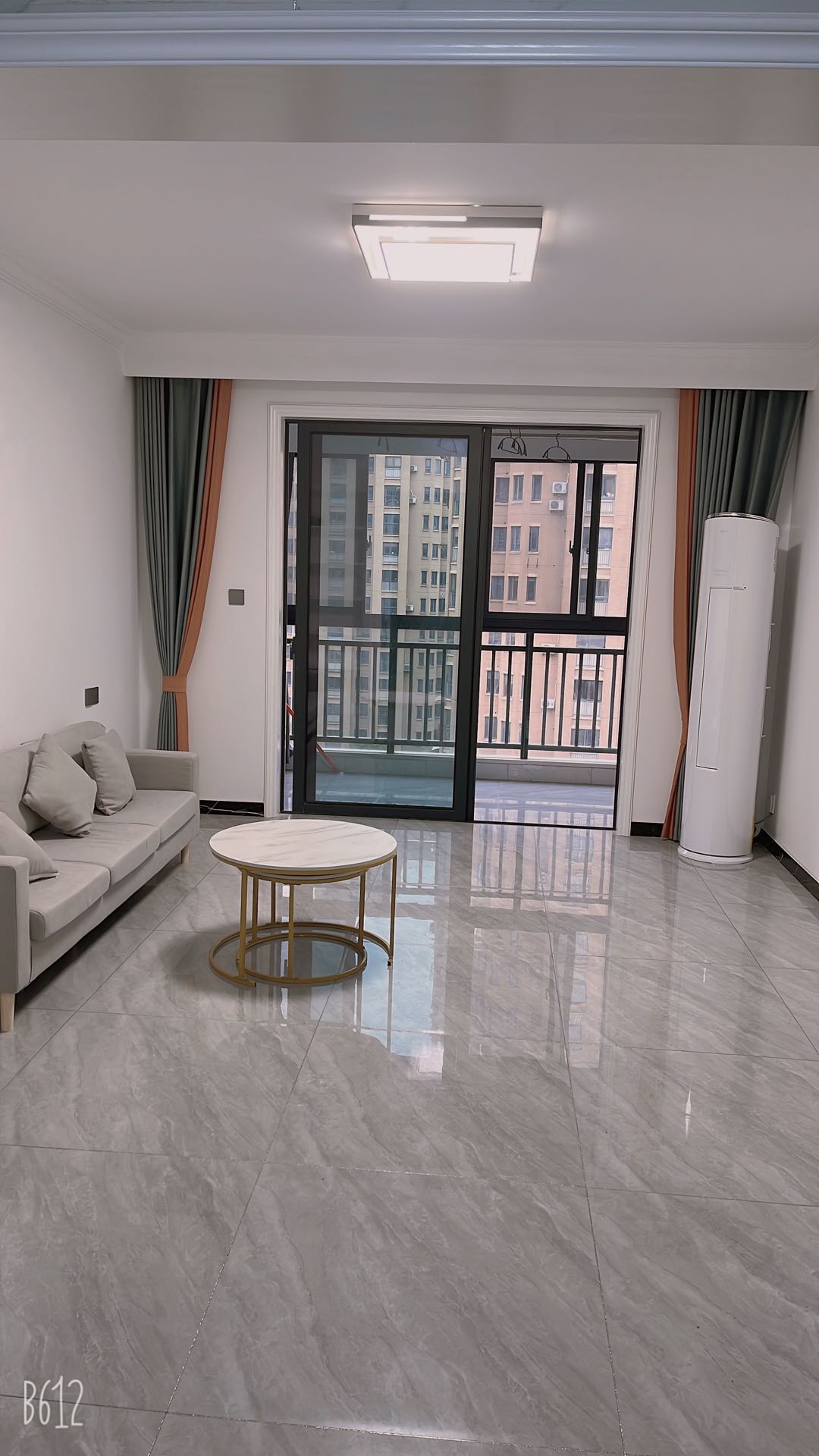 临和家苑南区 3居室 2800元/月