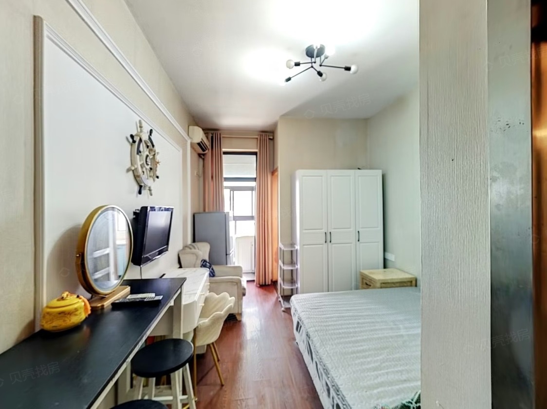 锦江区大业路财富中心 1居室 1600元/月