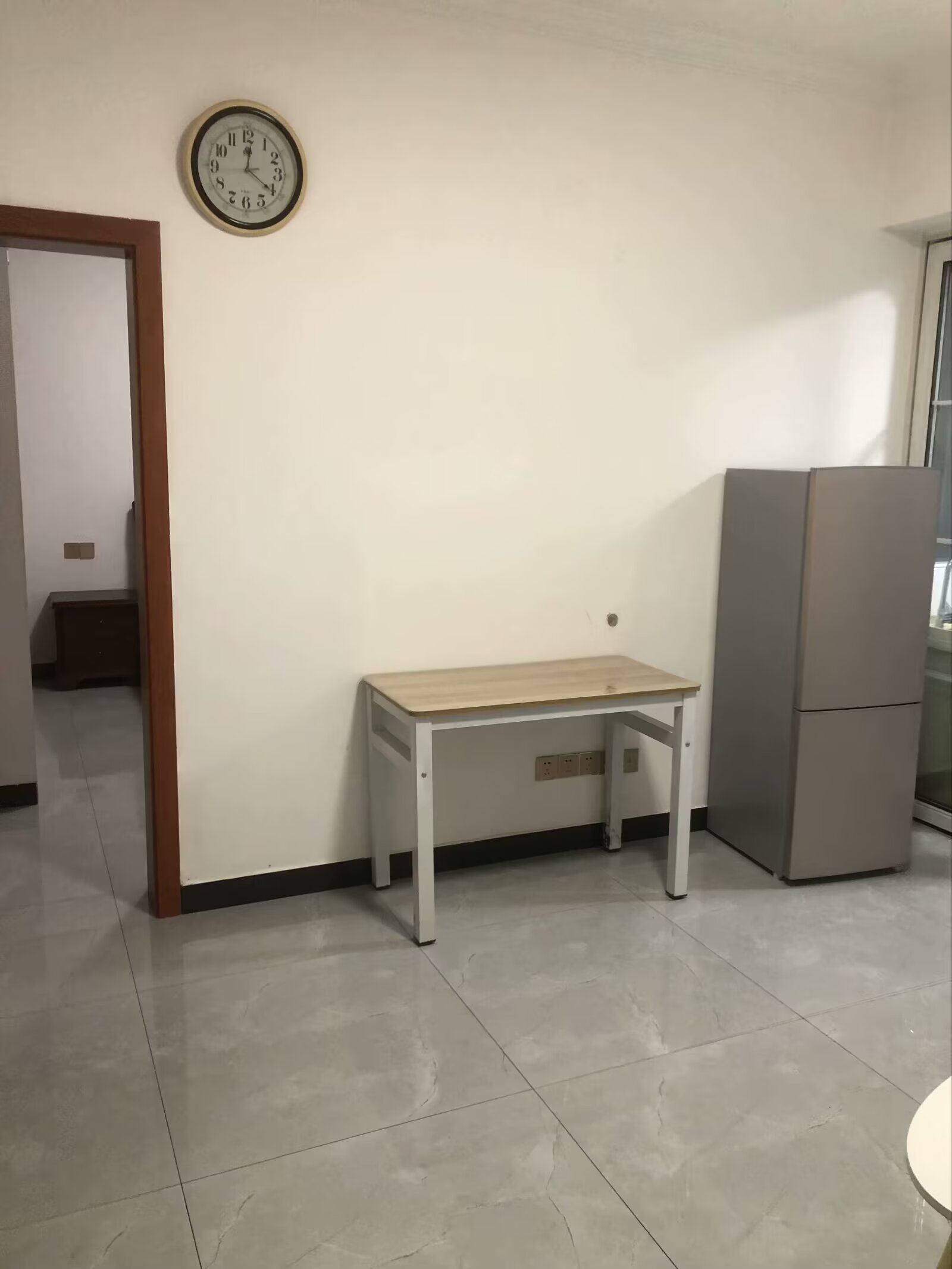 友兴家园43栋二单元 随时看房·