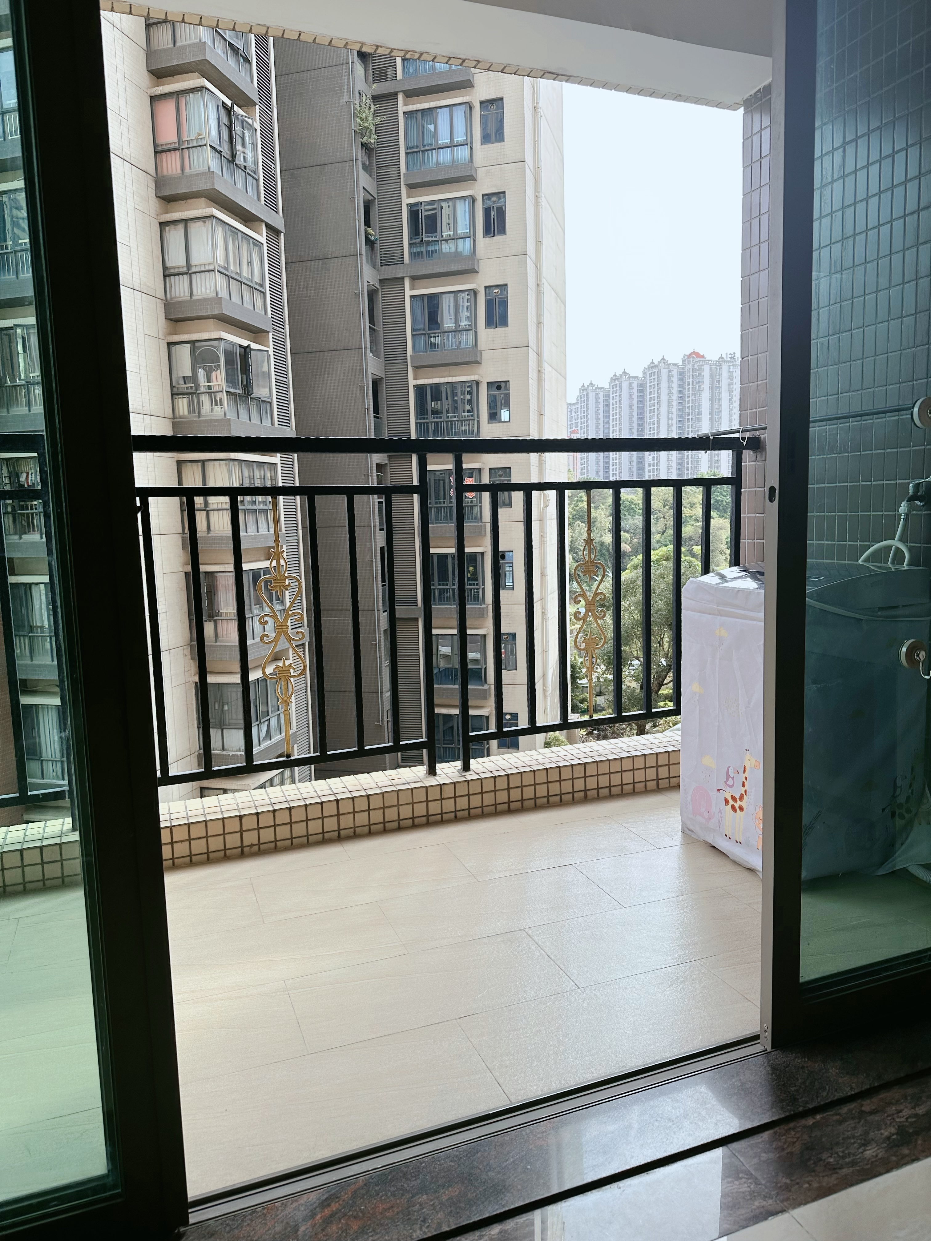 新塘惠百氏广场 随时看房·