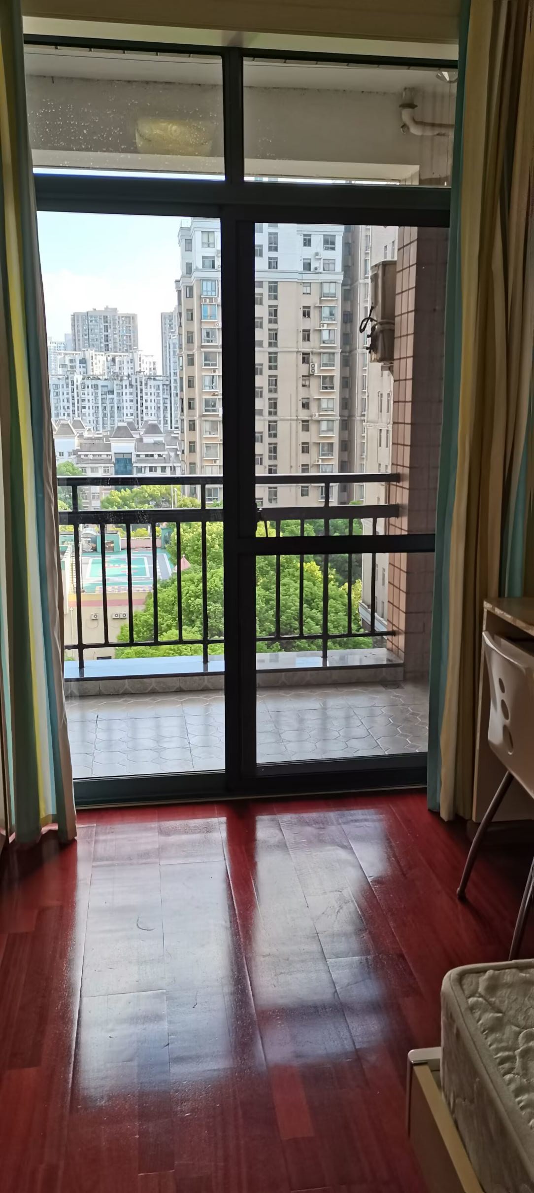 滨江豪园 随时看房·