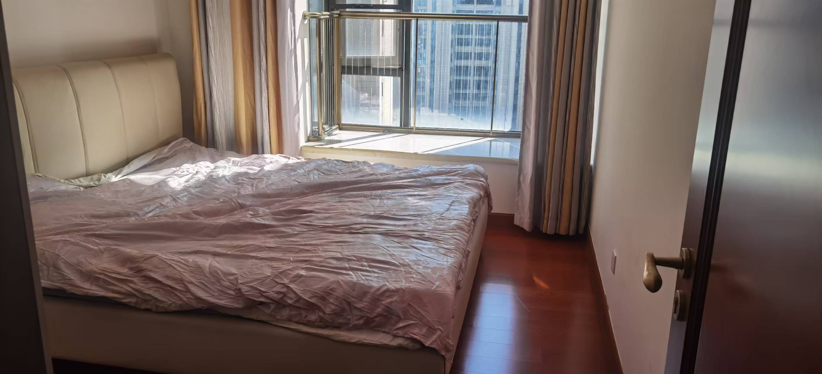 恒大翡翠珑庭 随时看房·