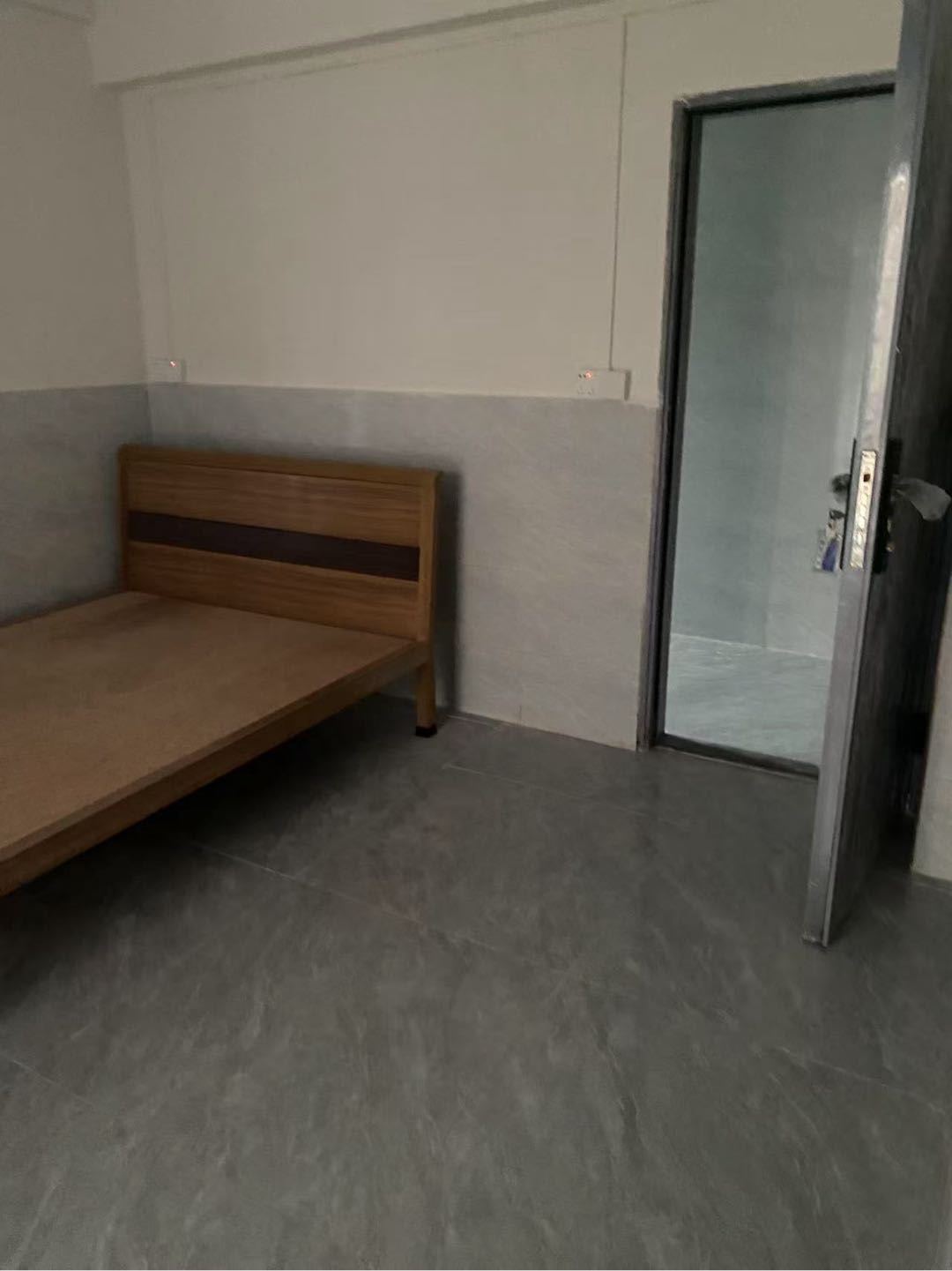 阳光公寓 2居室 1500元/月