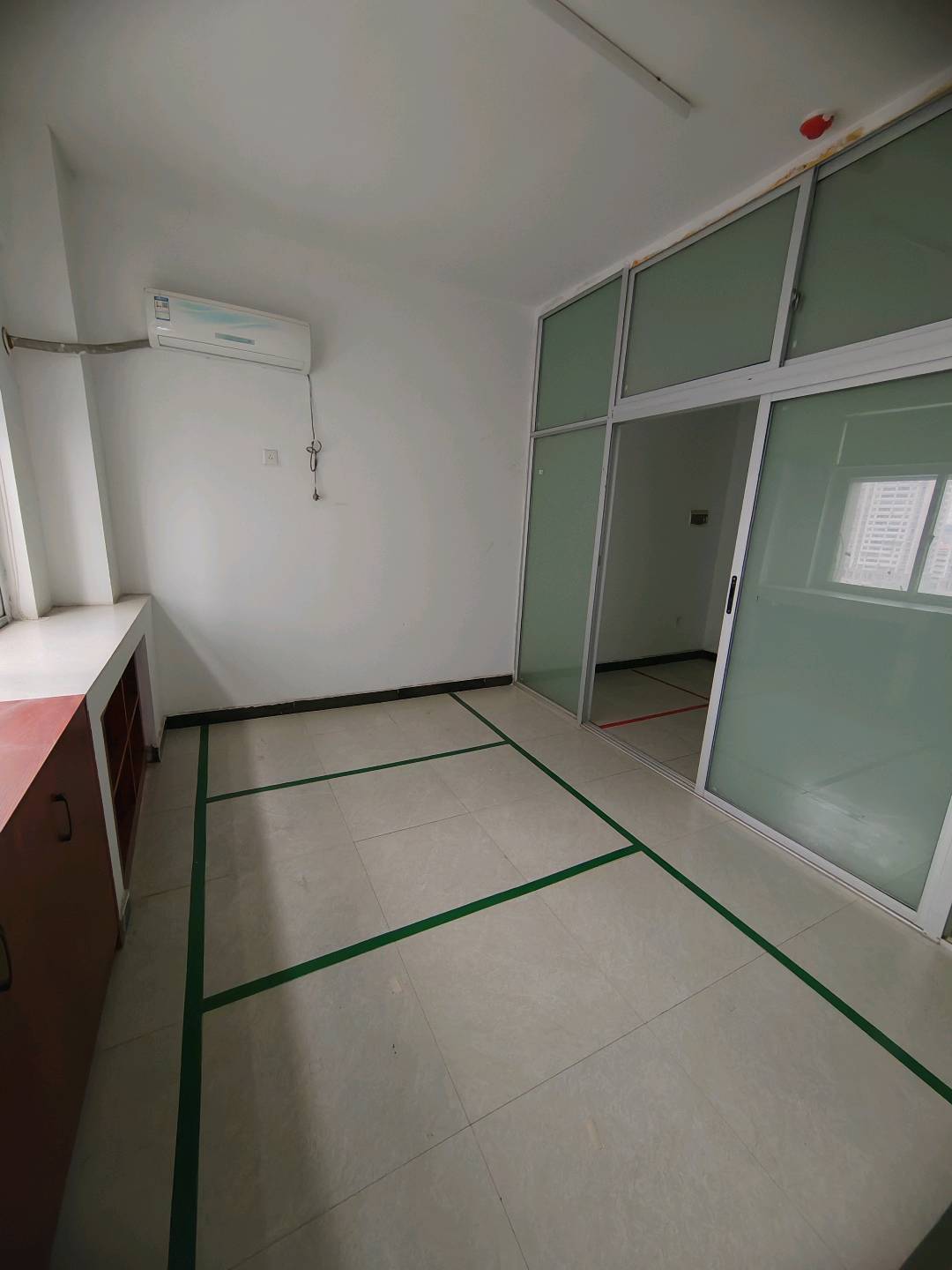 华桥信息大厦100平办公室出租 随时看房·