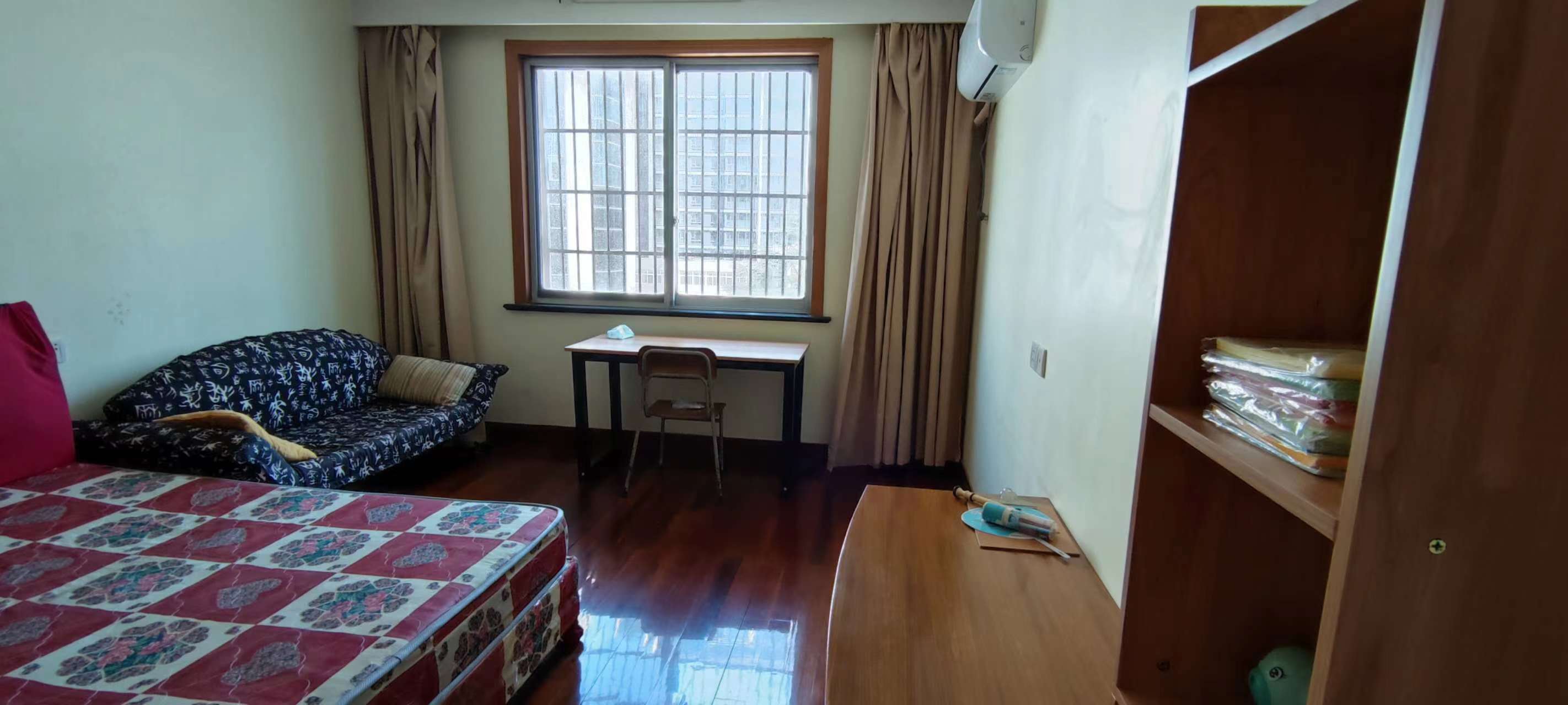 奉化区南山路157-4 随时看房·