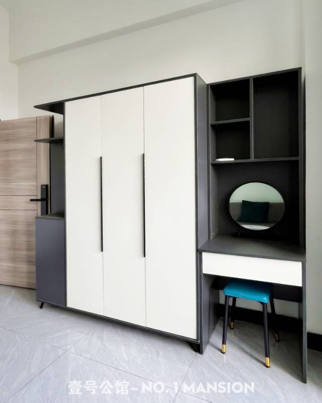 东莞常平镇天鹅湖路壹号公馆 随时看房·