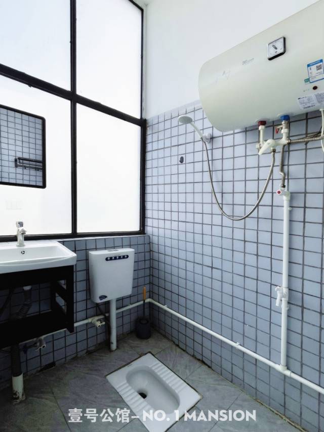 东莞常平镇天鹅湖路壹号公馆 随时看房·