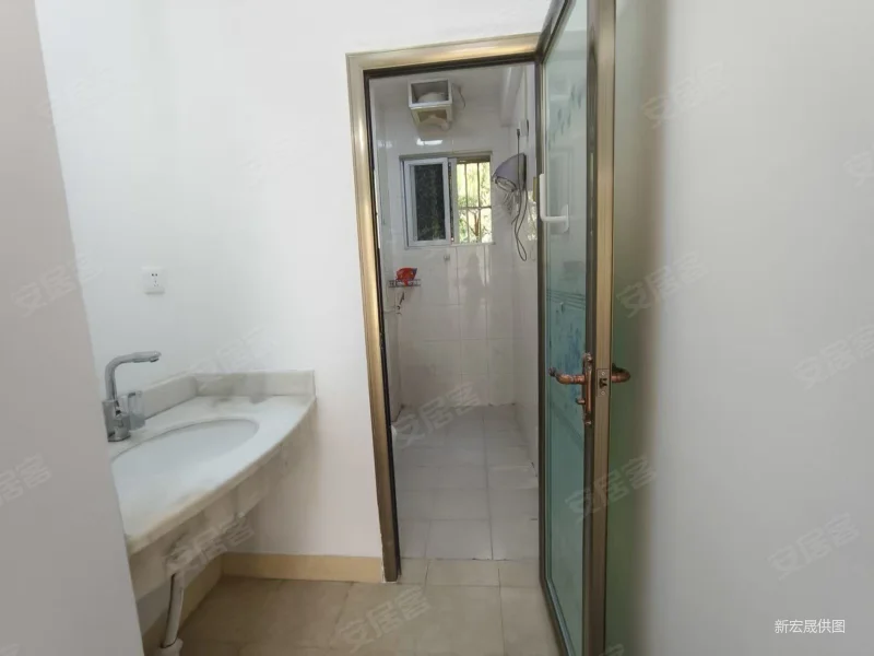 新惠小区B 随时看房·