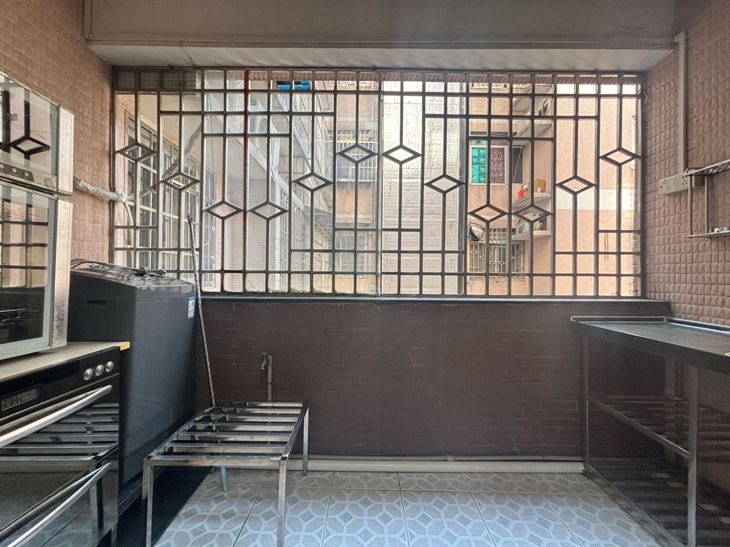 江湾花苑 随时看房·