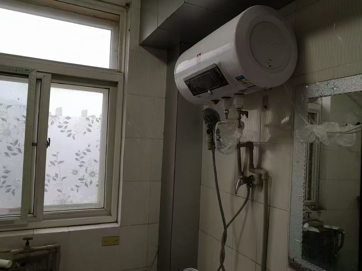 泰华花园 随时看房·