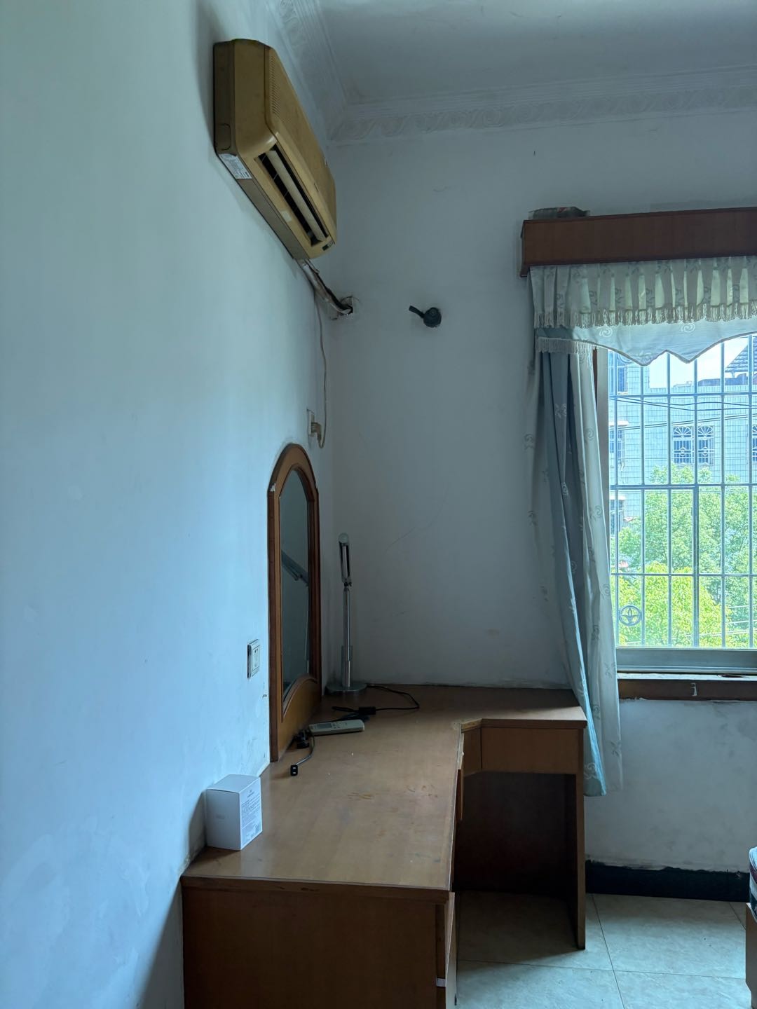 白云路与神龙路交叉口）