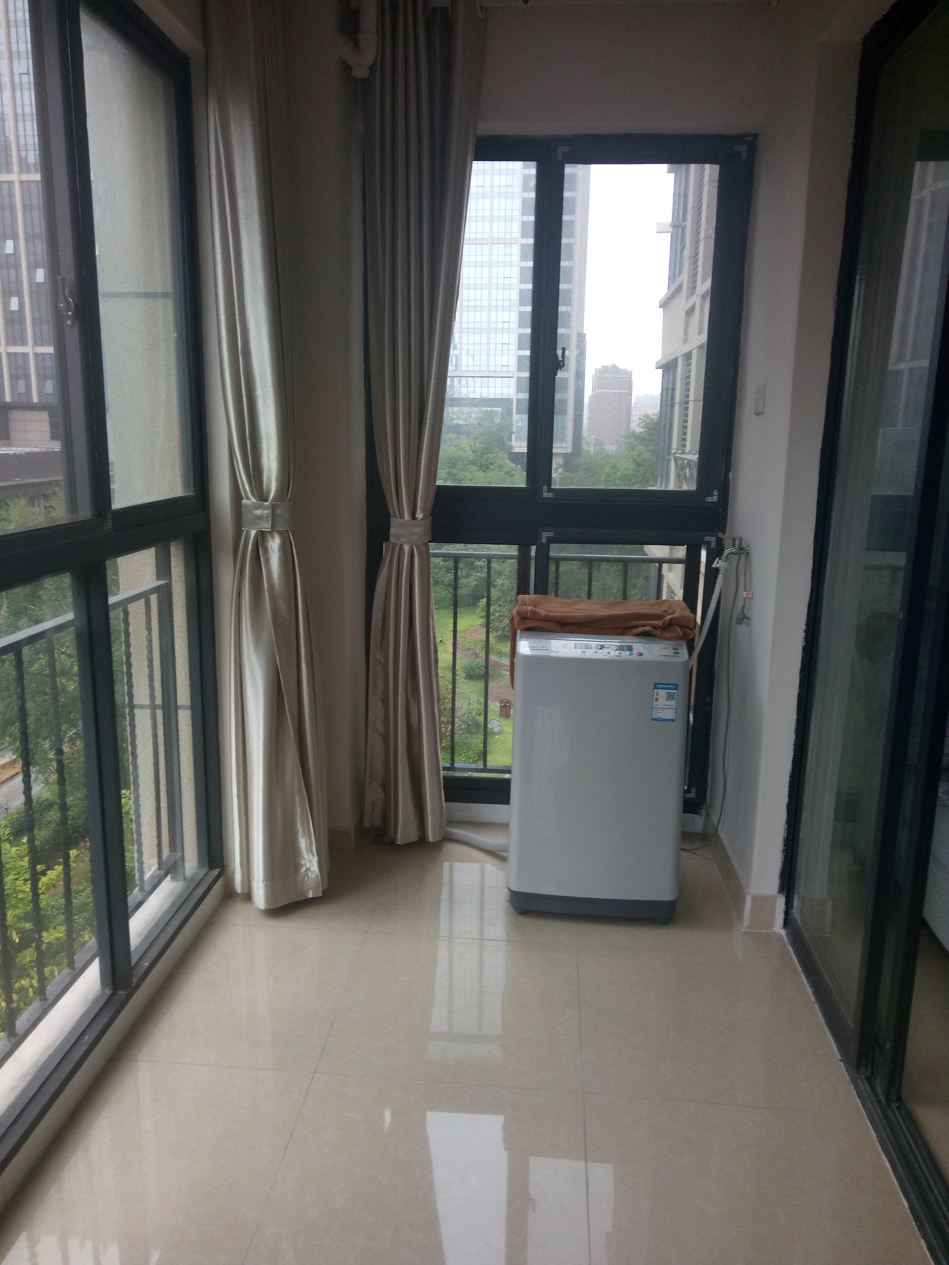 绿地三期新里西斯莱公馆 随时看房·