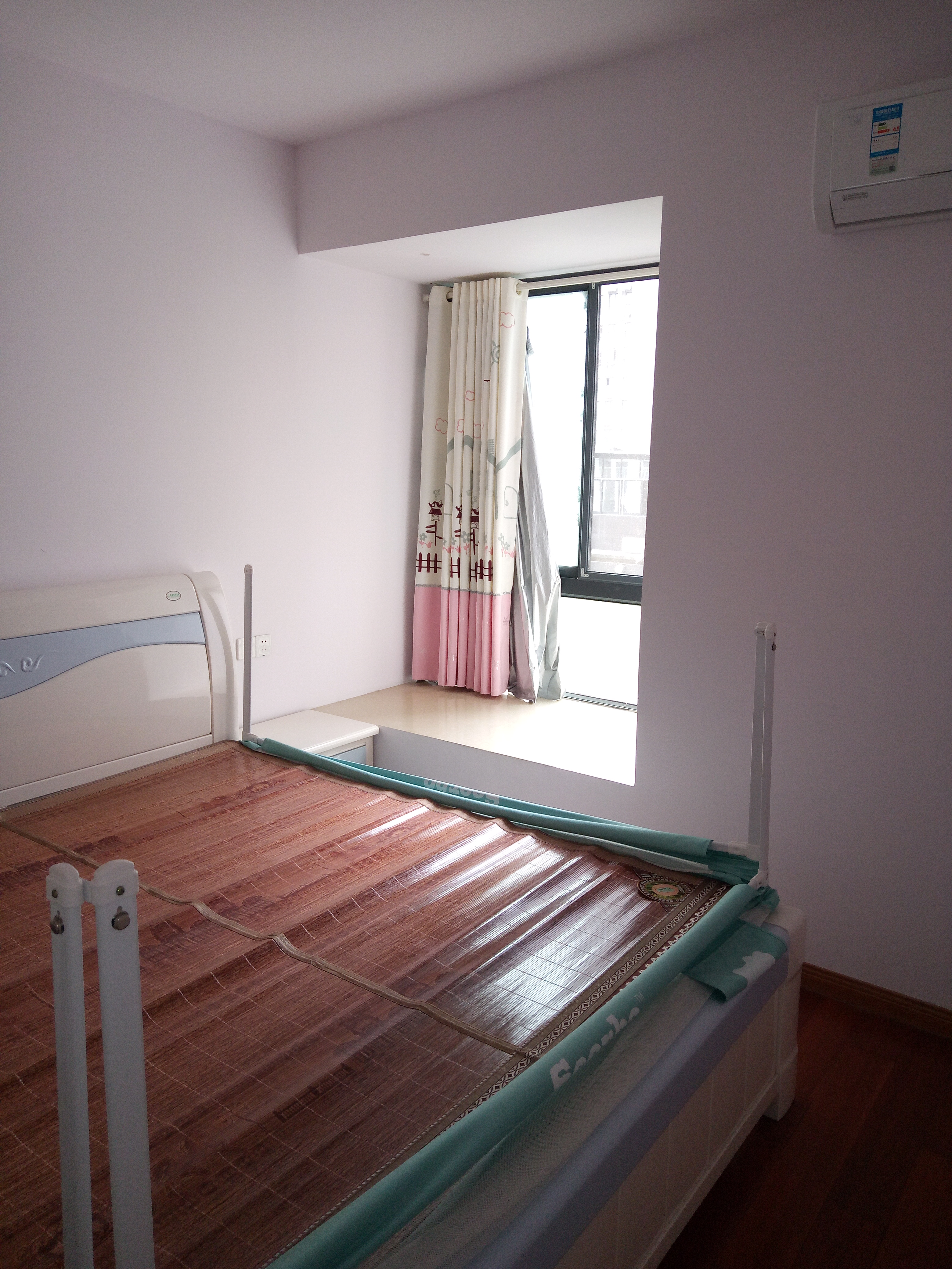 绿地三期新里西斯莱公馆 随时看房·