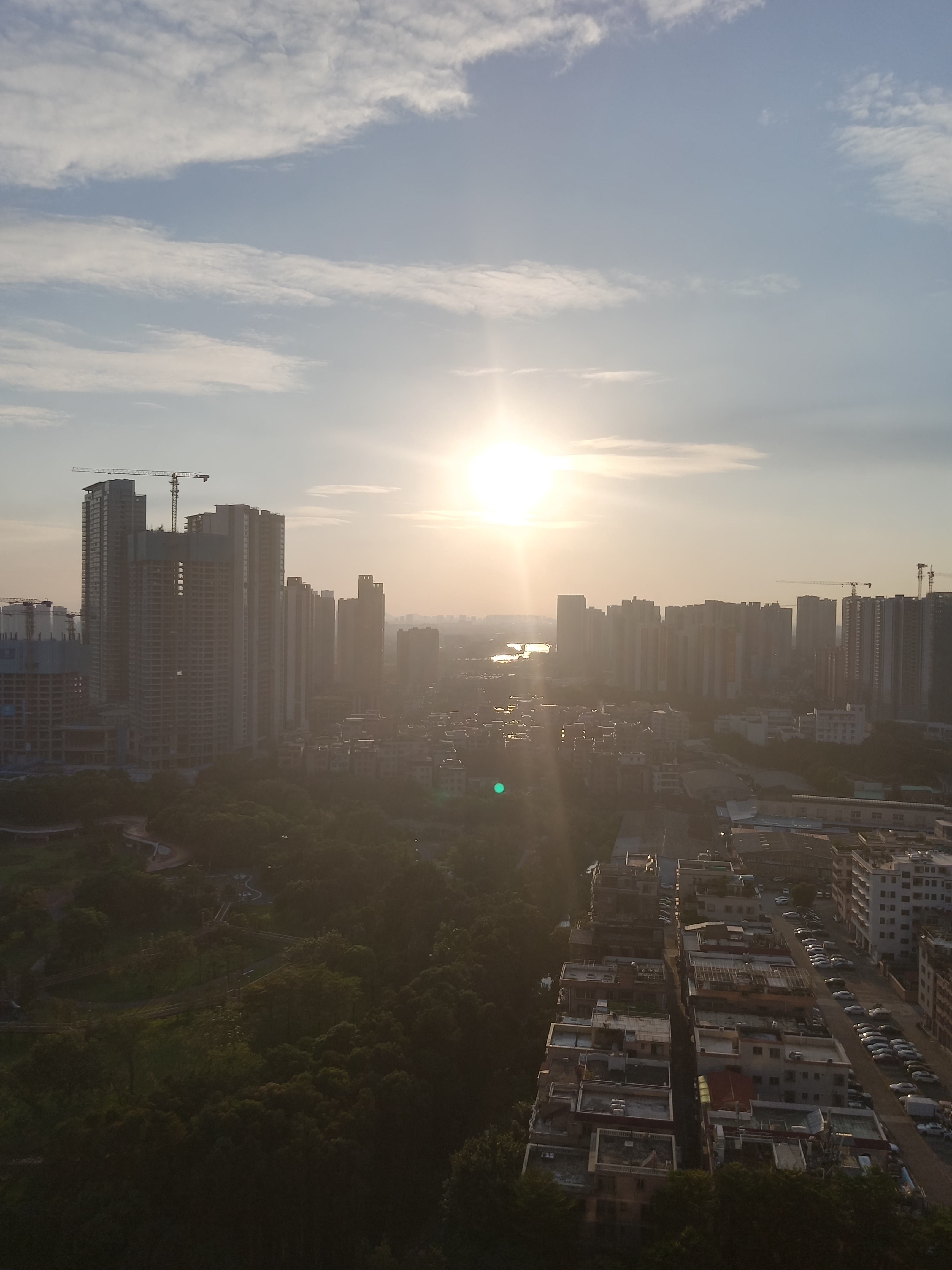 滨海御庭 随时看房·